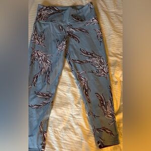 Free People Movement leggings sage green w feather design size medium